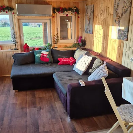 Daire Romantic Jacuzzi Hideaway Near Heviz Rezi