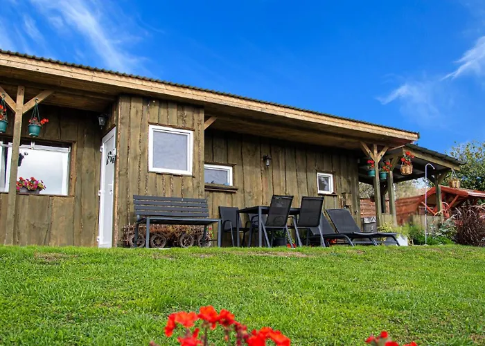 Romantic Jacuzzi Hideaway Near Hévíz Apartamento