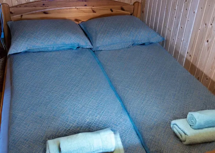 Romantic Jacuzzi Hideaway Near Hévíz Rezi